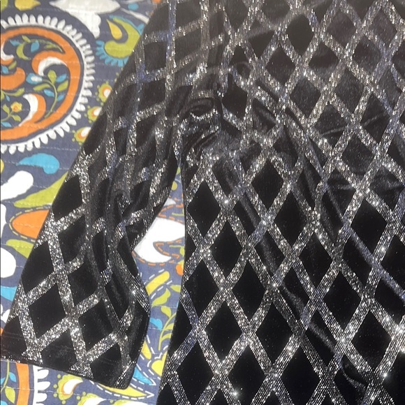 Elegant Black and Silver Midi Dress - Picture 4 of 9